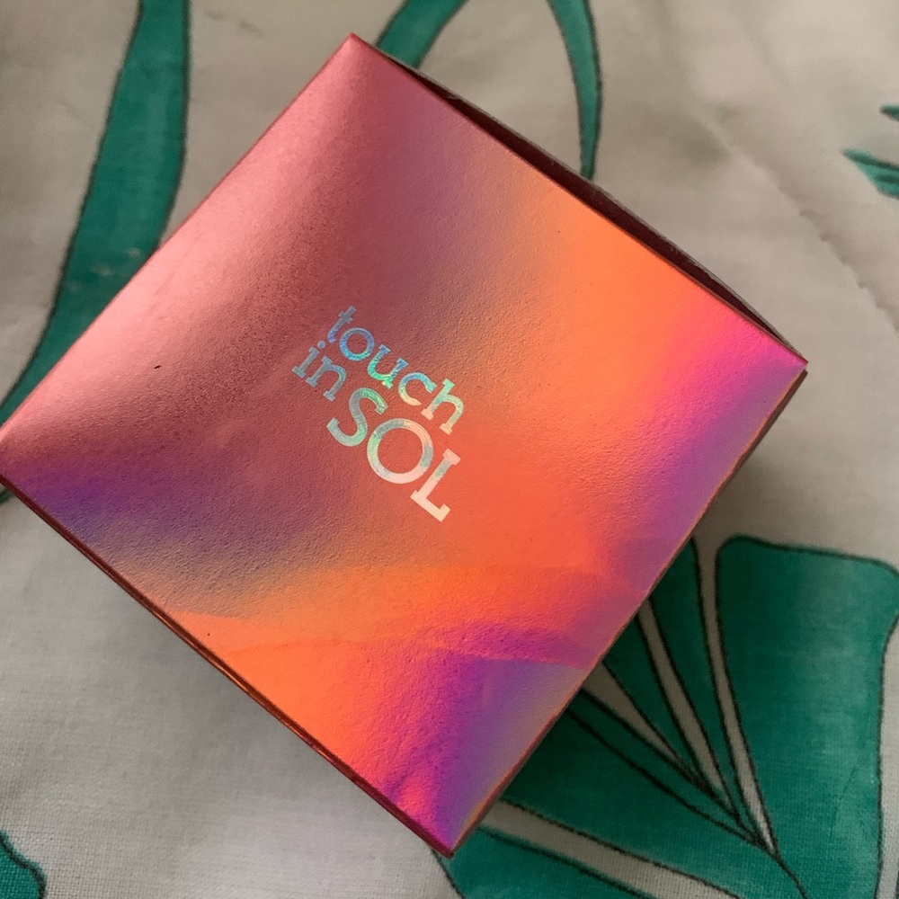 Touch in SOL Pretty Filter Glassy Skin Balm